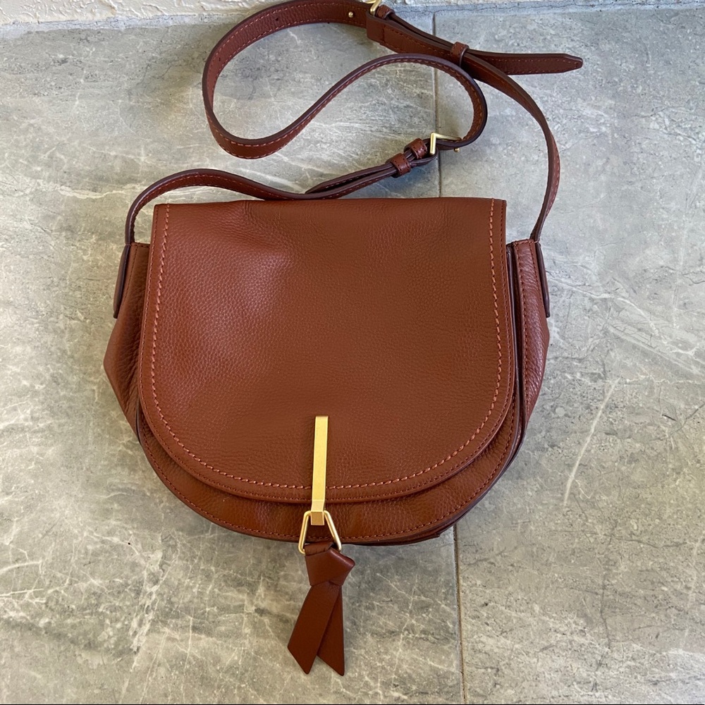 NWOT Vera Bradley Brown Carson Saddle Bag